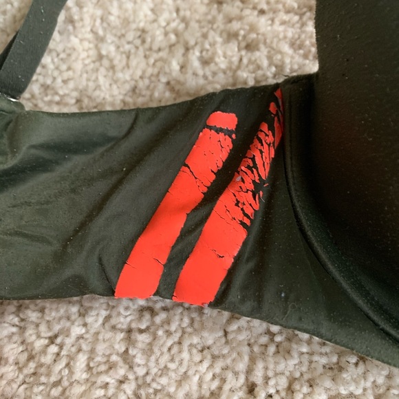 Pink Bra - Picture 2 of 4